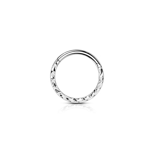 ✨ Chevron Cut Hinged Clicker Hoop 16G