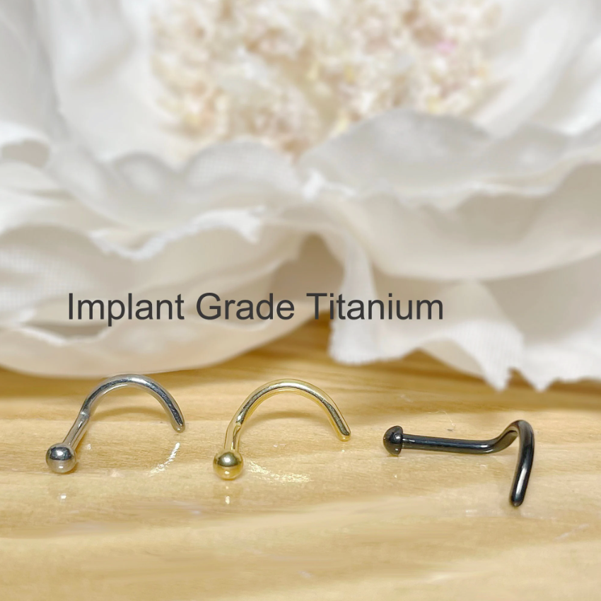 ✨ Titanium Dome Nose Screw Ring