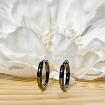 ✨ Titanium 2mm Hinged Plain Round Hoop Earrings