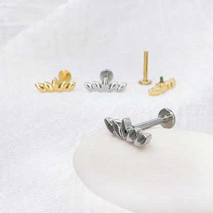 ✨ Surgical Steel Leaf Top Internally Threaded Labret 16G