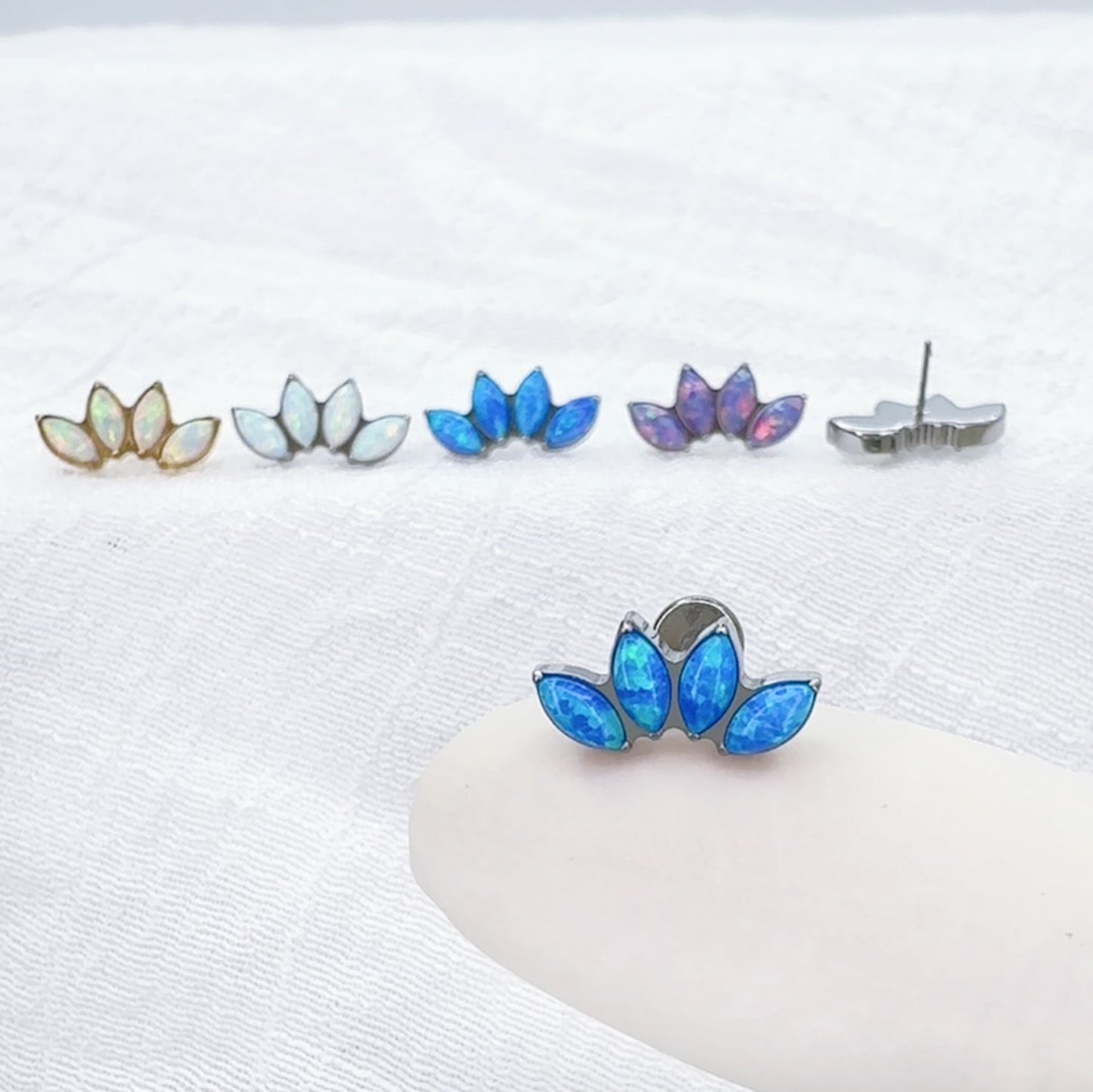 ✨ Titanium Marquise Opal Top Threadless Labret