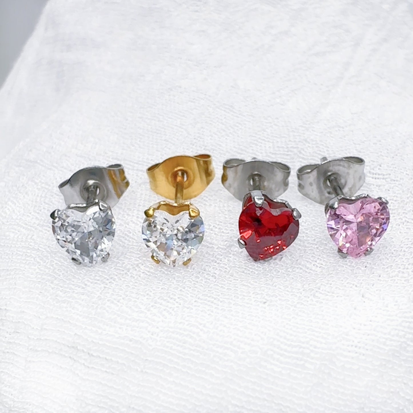 ✨ Surgical Steel Heart CZ with Prong Set Stud Earring