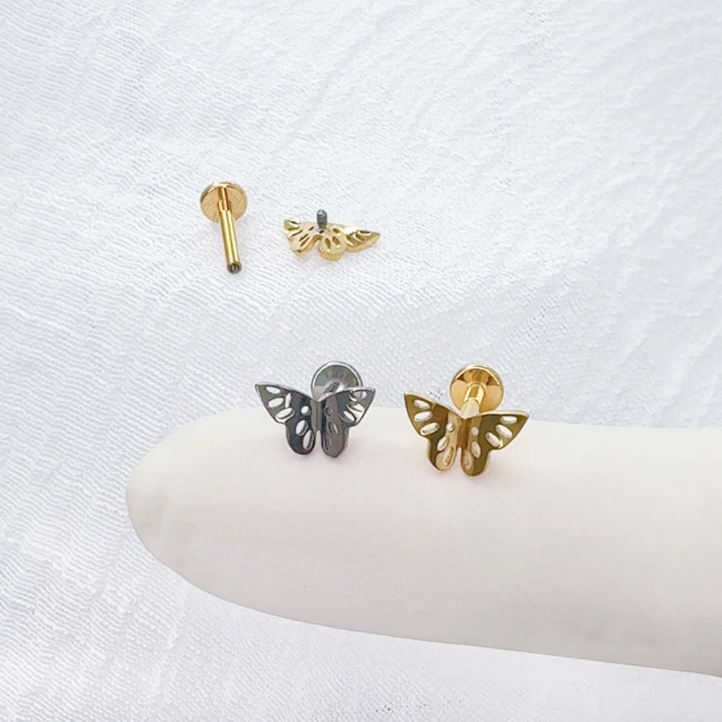 ✨ Titanium Butterfly Top Internally Threaded Labret 16G