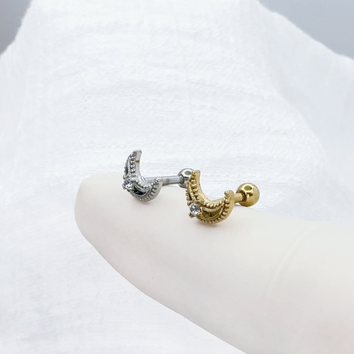 ✨ Surgical Steel Crescent Moon CZ Threaded Flat Back Labret 16G