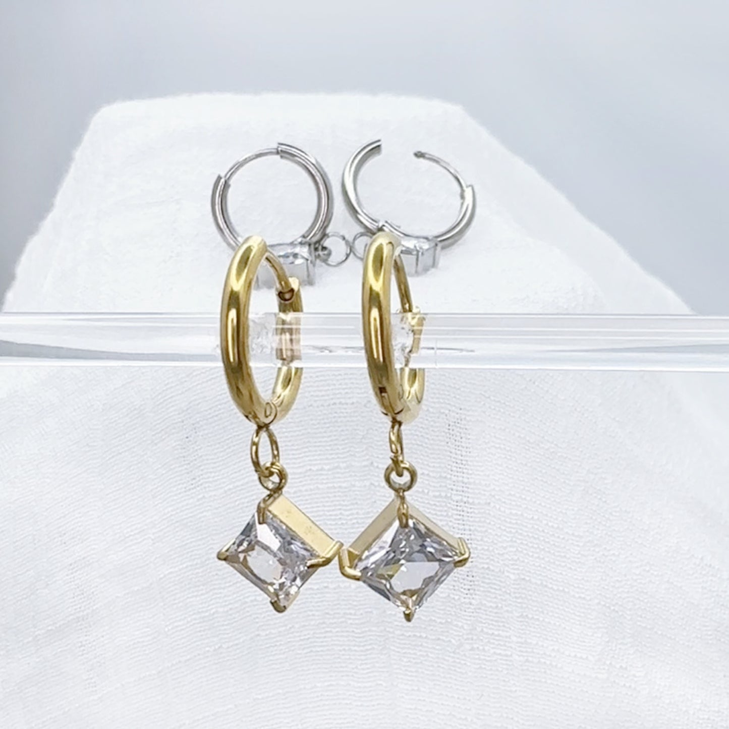 ✨ Surgical Steel Hinged Hoop Earrings with Prong-Setting CZ Dangle