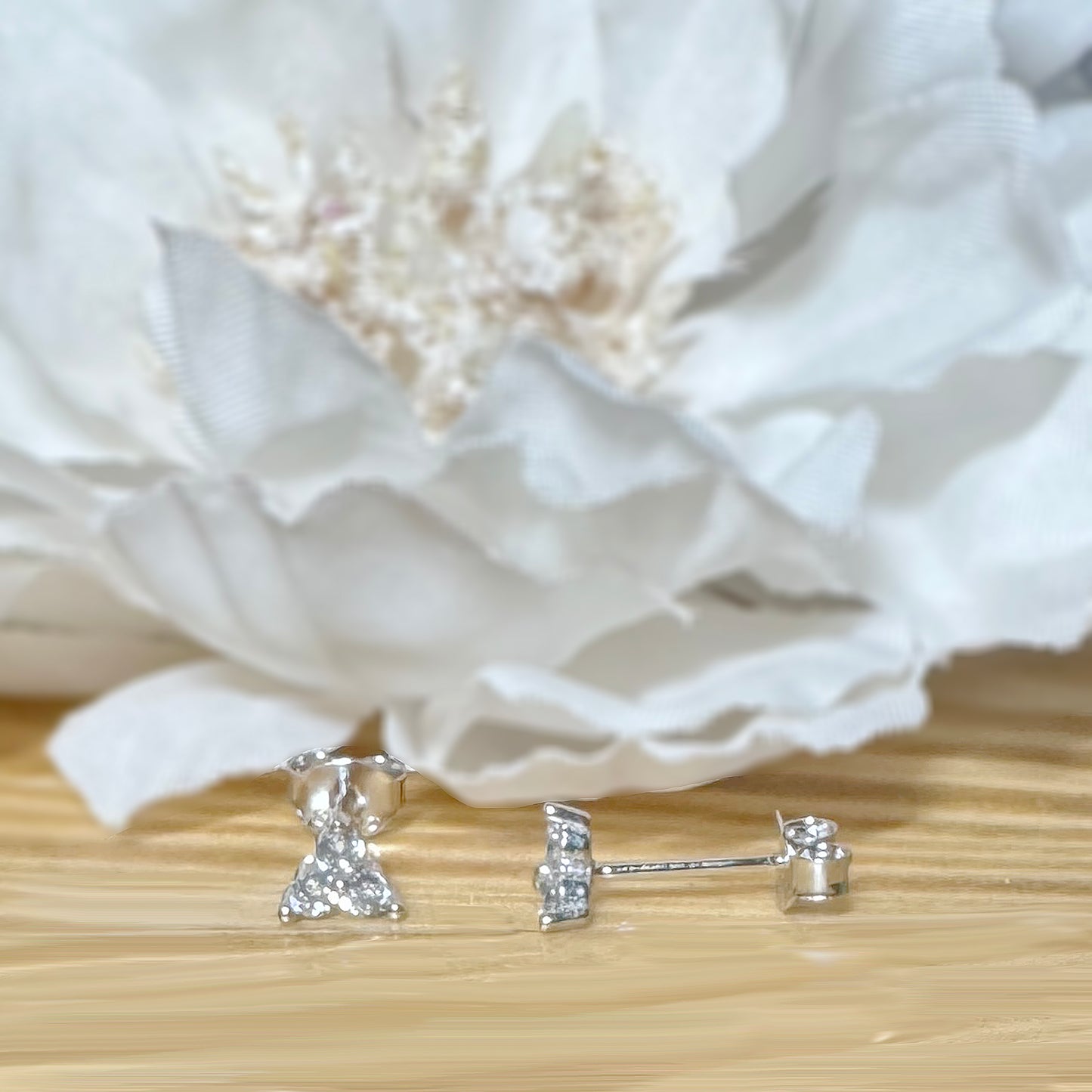 ✨ 925 Silver CZ Triangle Stud Earrings