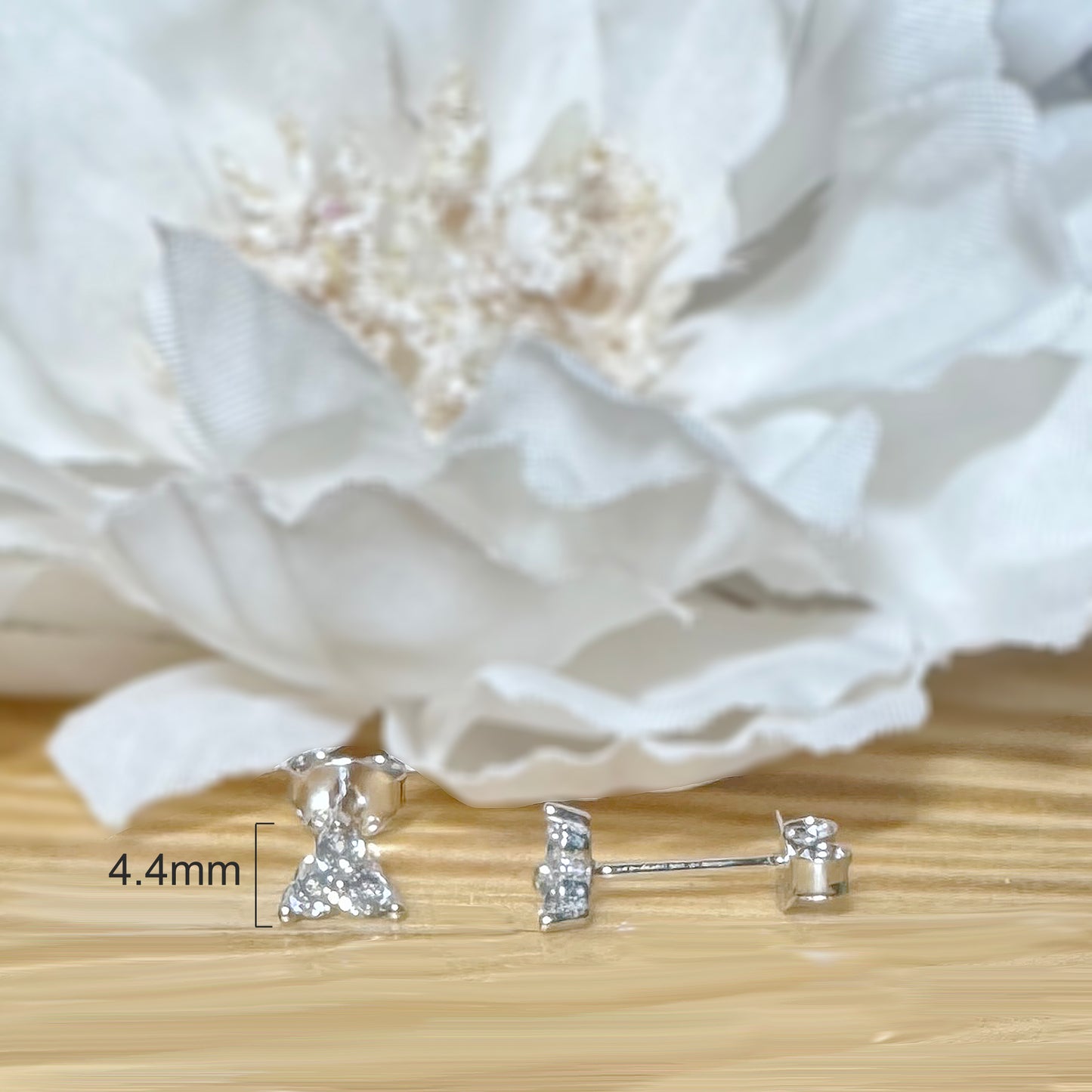 ✨ 925 Silver CZ Triangle Stud Earrings