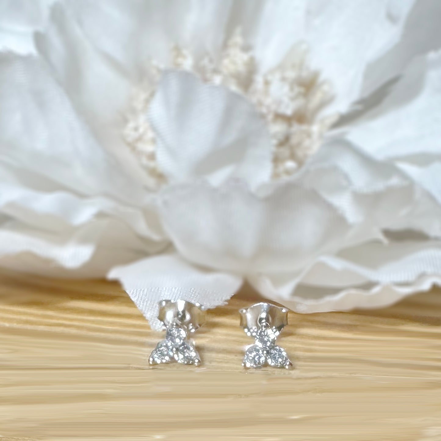 ✨ 925 Silver CZ Triangle Stud Earrings