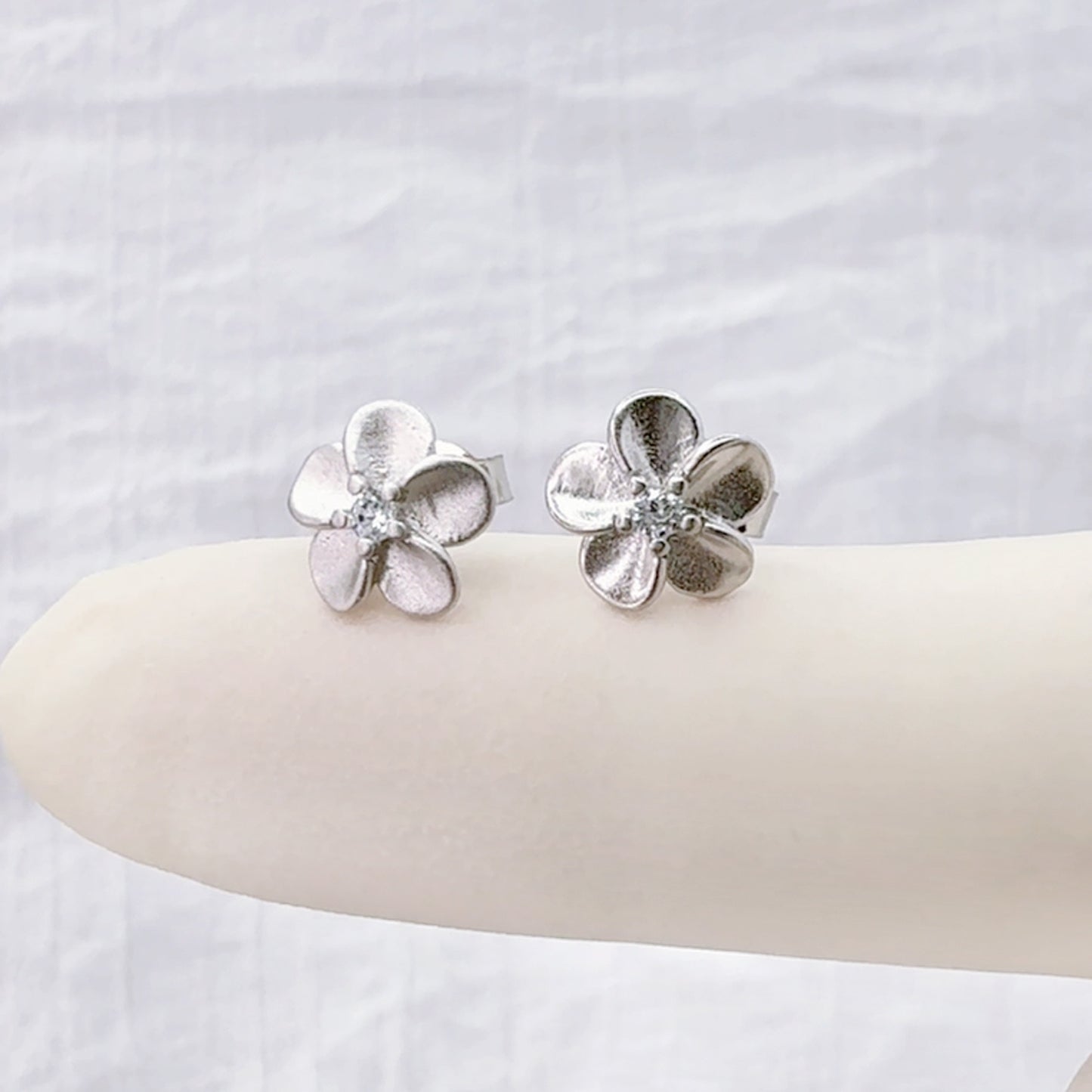 ✨ 925 Silver CZ Flower Stud Earrings