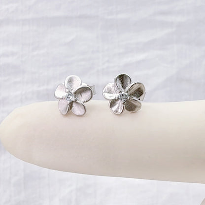 ✨ 925 Silver CZ Flower Stud Earrings