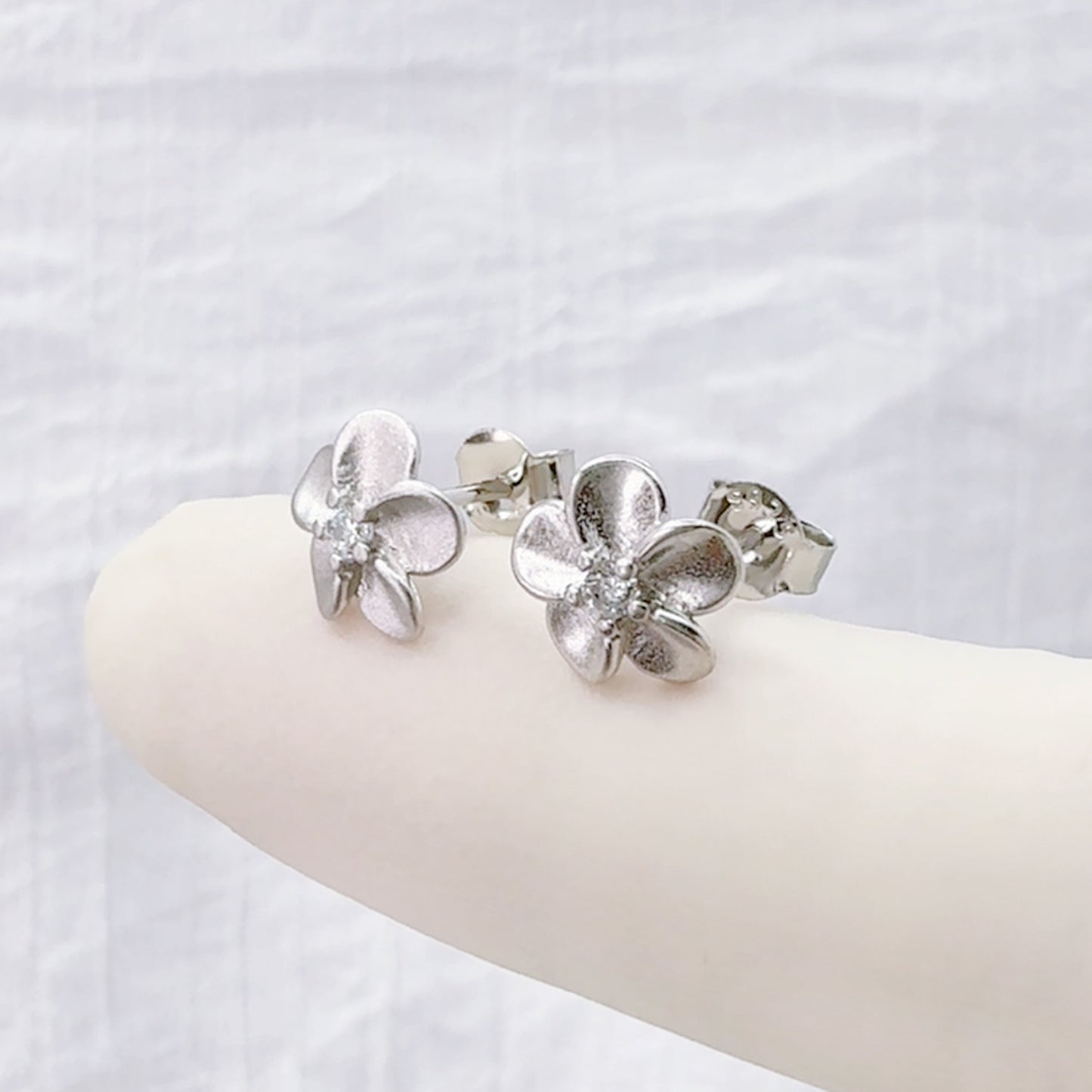 ✨ 925 Silver CZ Flower Stud Earrings