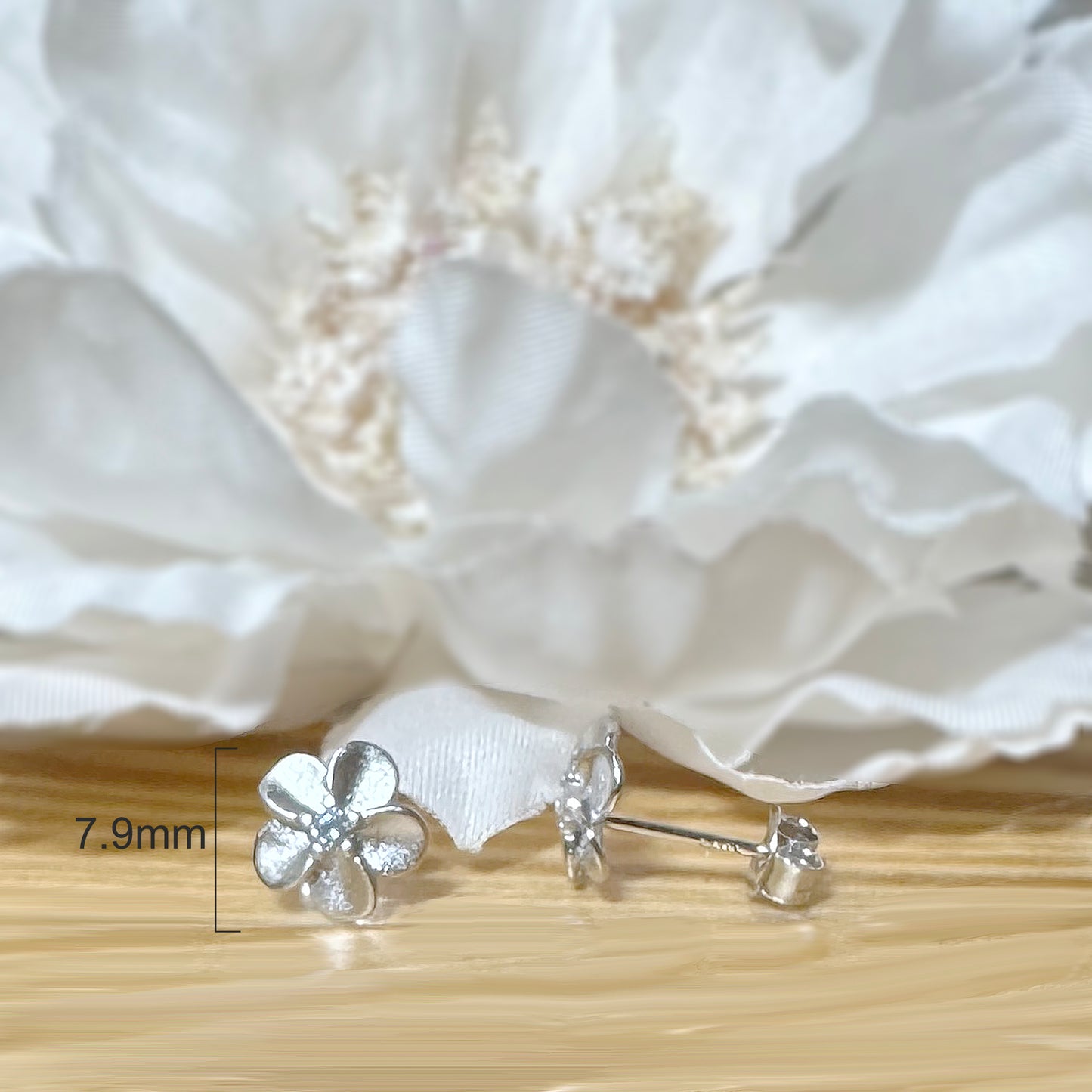 ✨ 925 Silver CZ Flower Stud Earrings