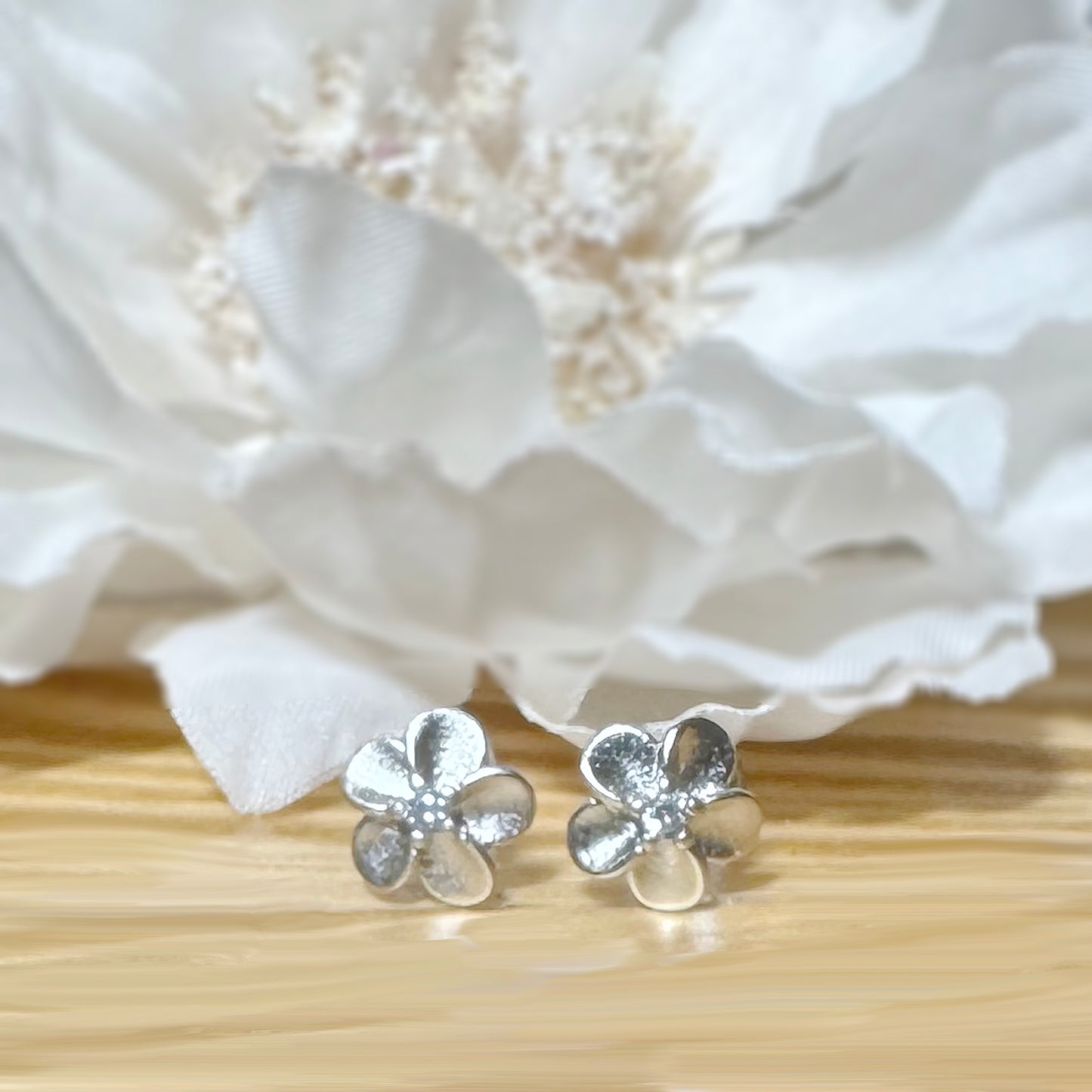 ✨ 925 Silver CZ Flower Stud Earrings