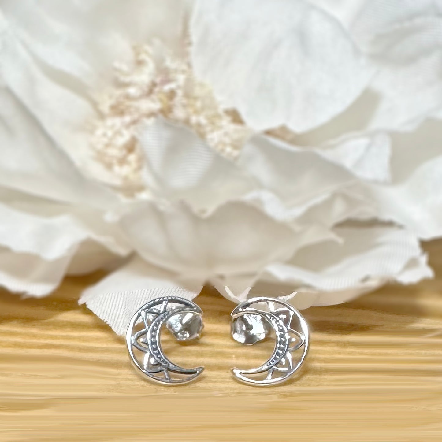 ✨ 925 Silver Moon Stud Earrings