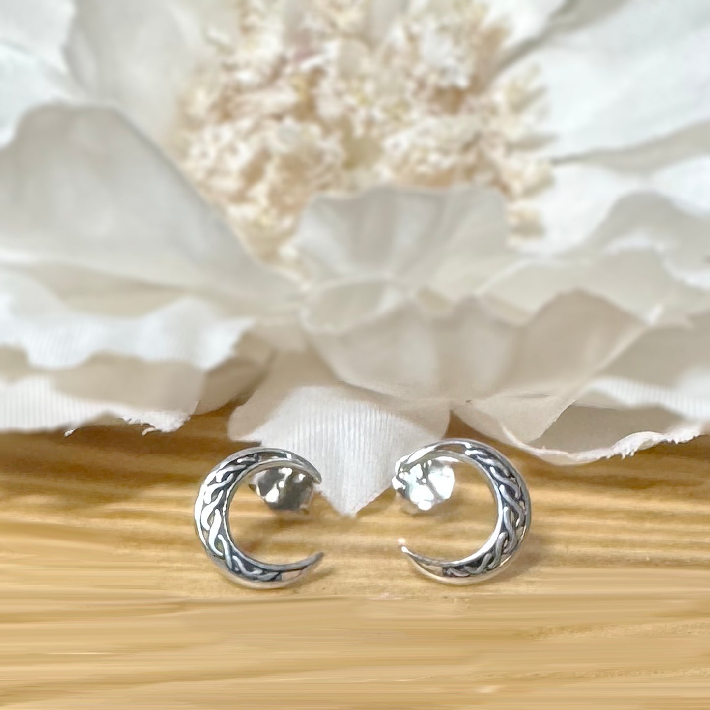 ✨ 925 Silver Celtic Moon Stud Earrings