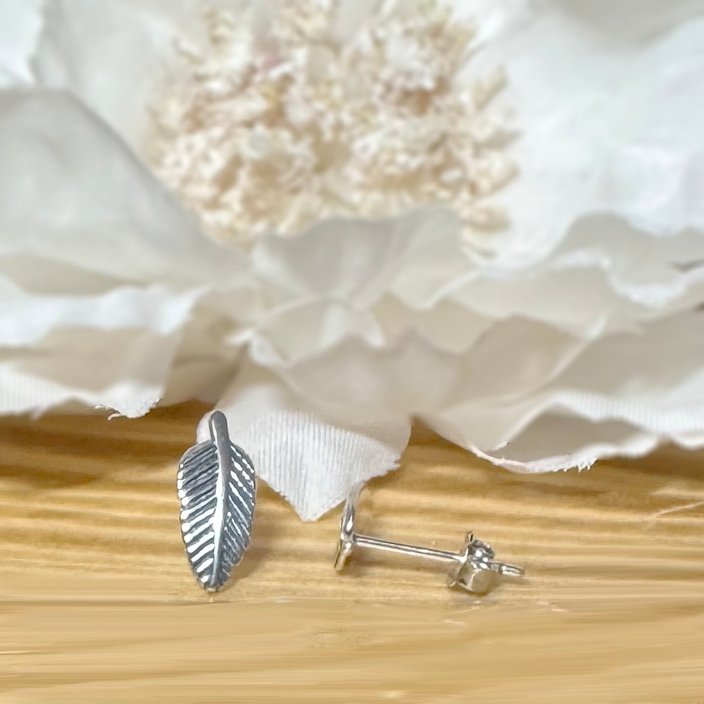 ✨ 925 Silver Feather Stud Earrings