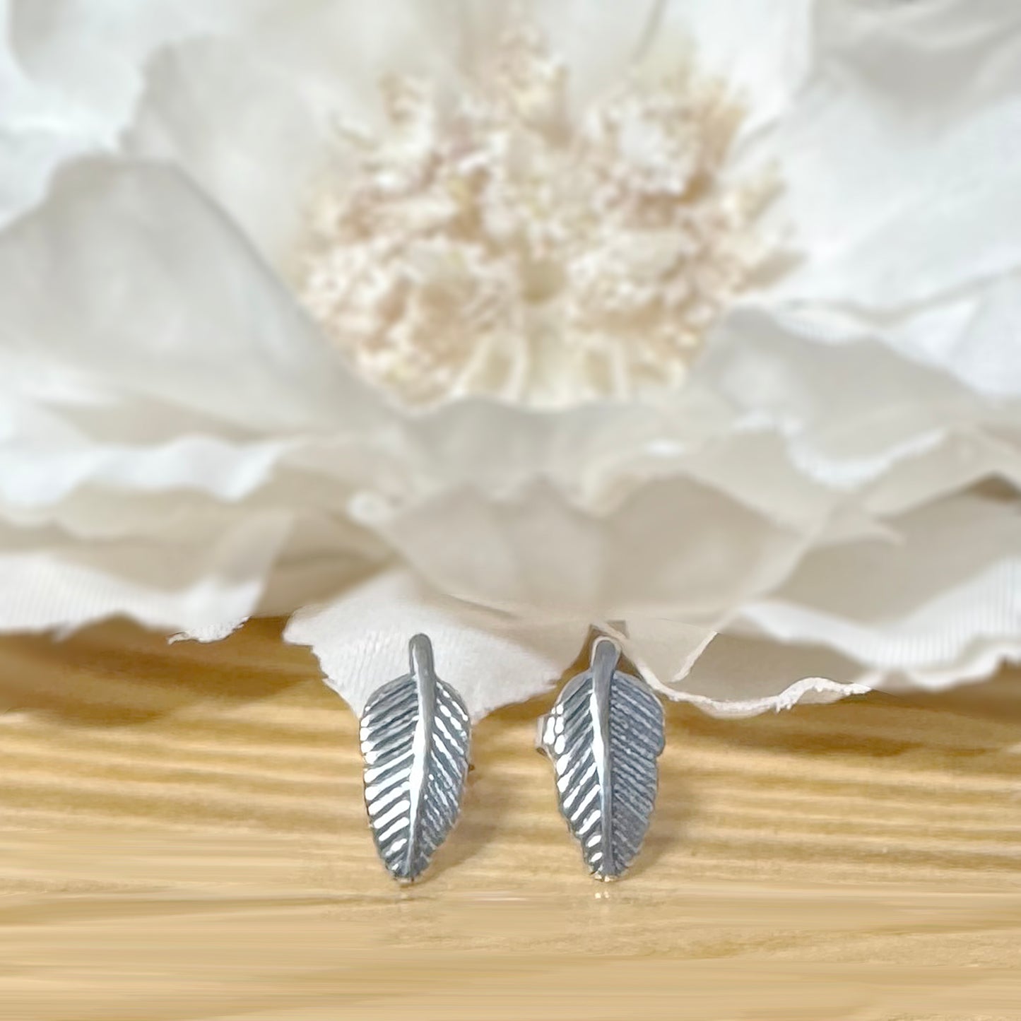 ✨ 925 Silver Feather Stud Earrings