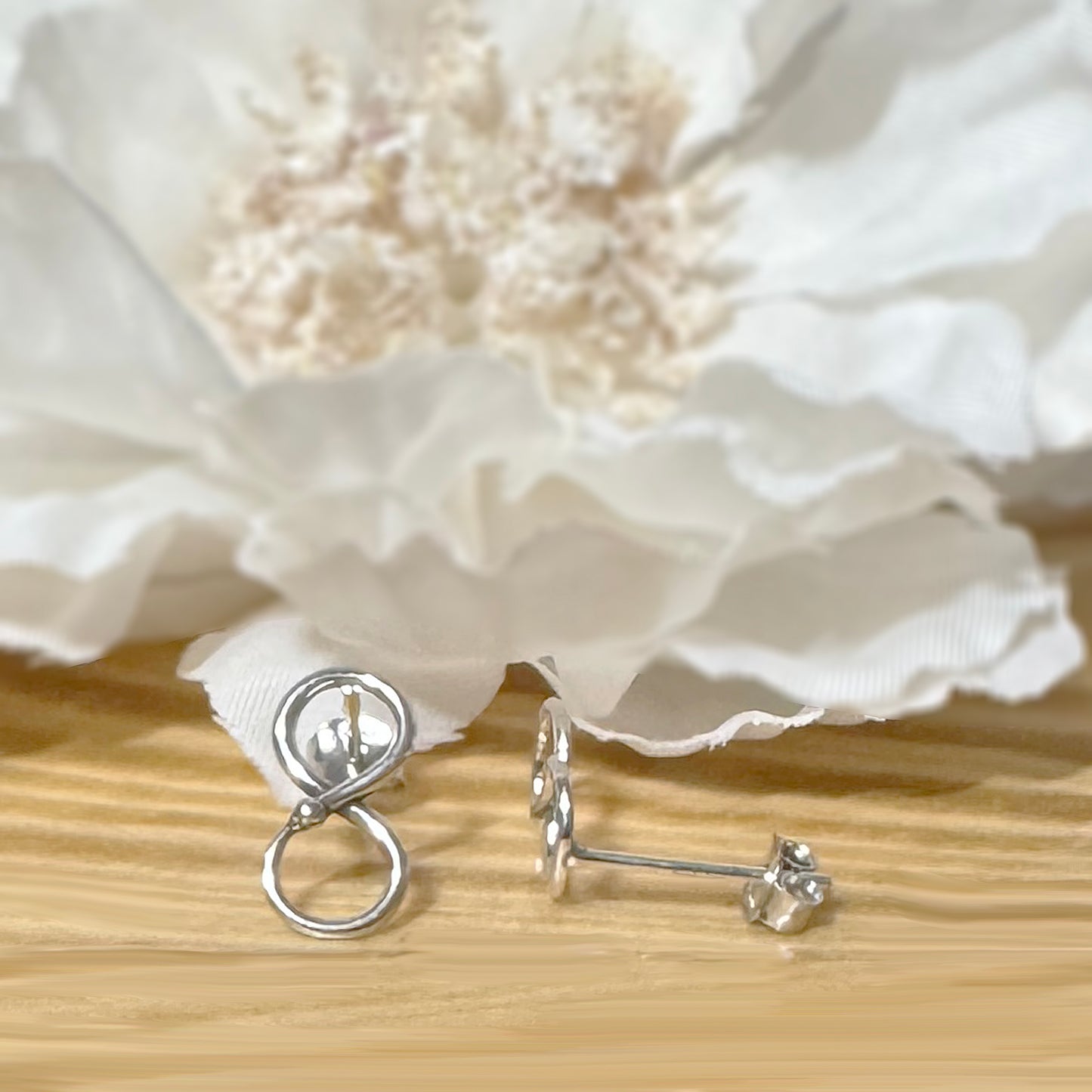 ✨ 925 Silver Infinity Stud Earrings