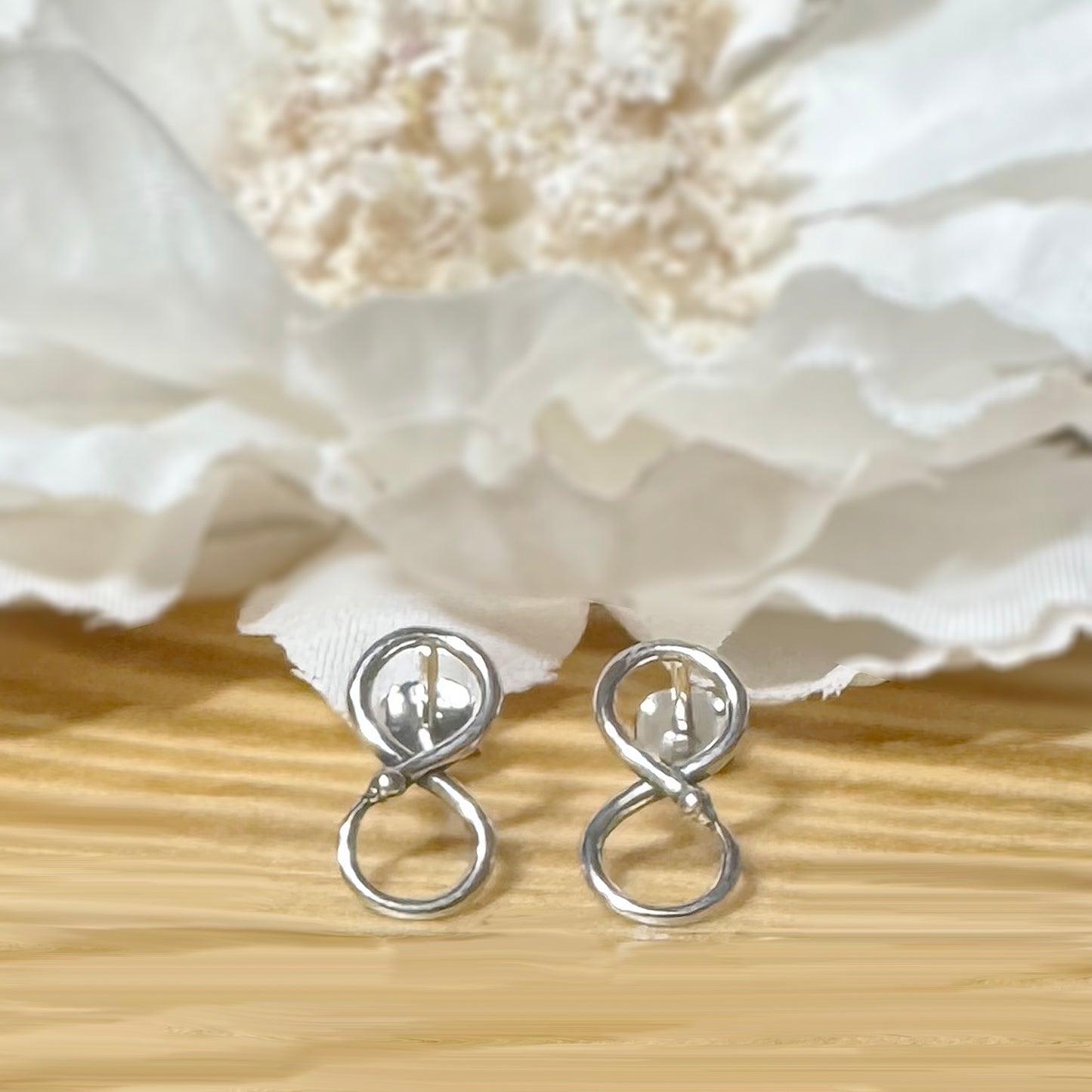 ✨ 925 Silver Infinity Stud Earrings