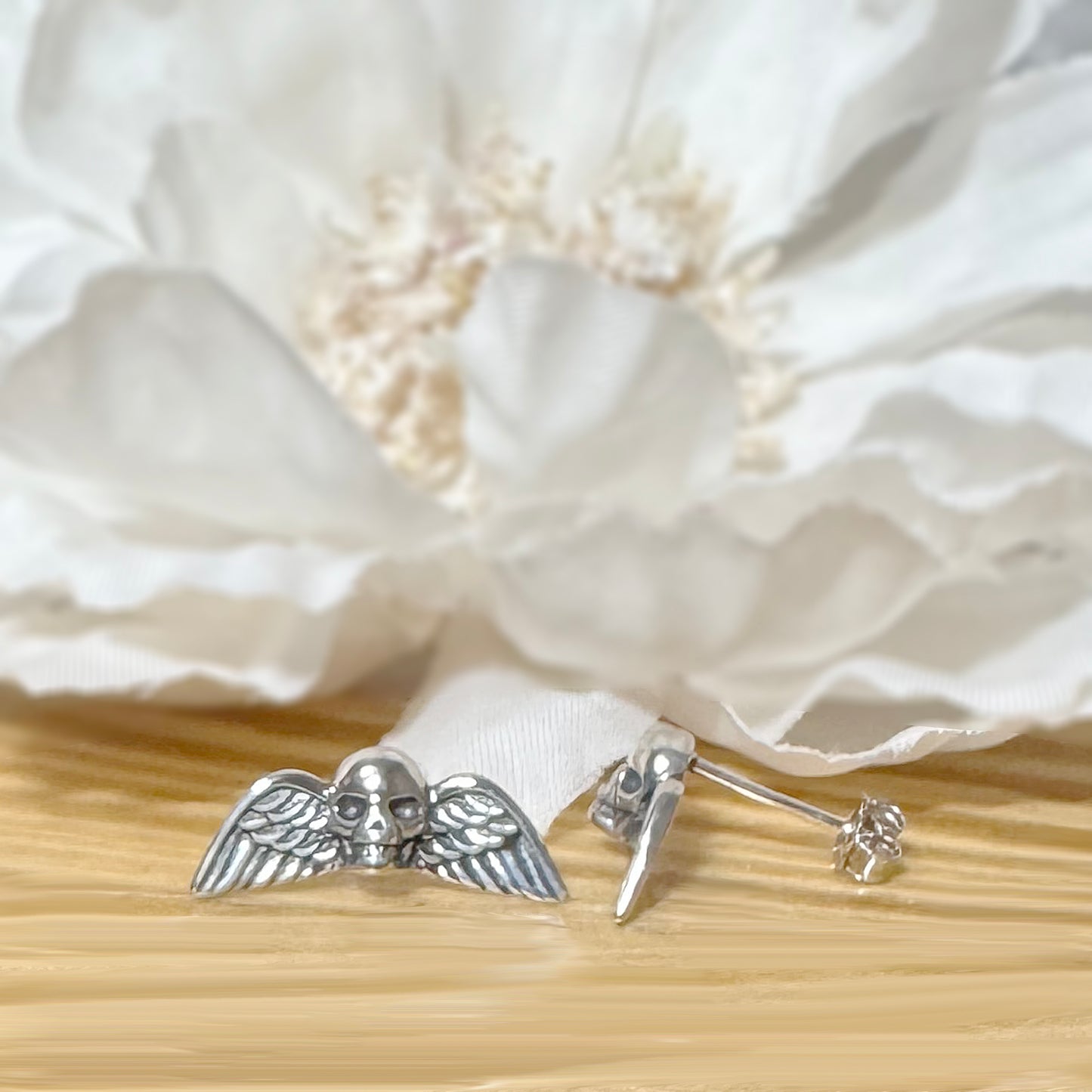 ✨ 925 Silver Skull Wing Stud Earrings