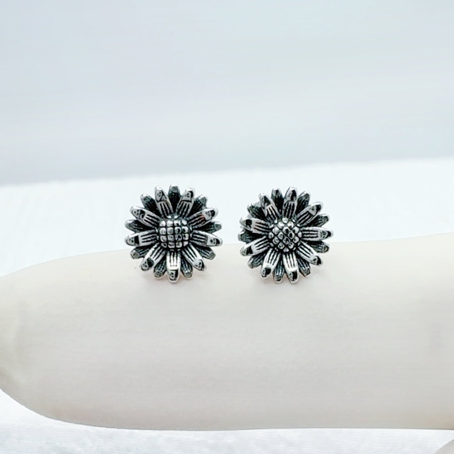✨ 925 Silver Flower Stud Earrings