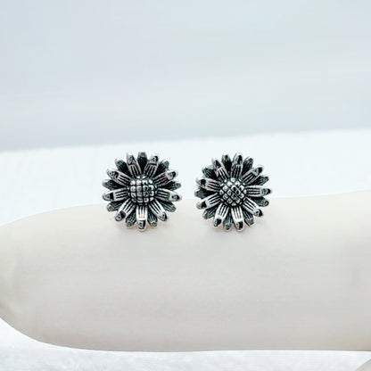 ✨ 925 Silver Flower Stud Earrings
