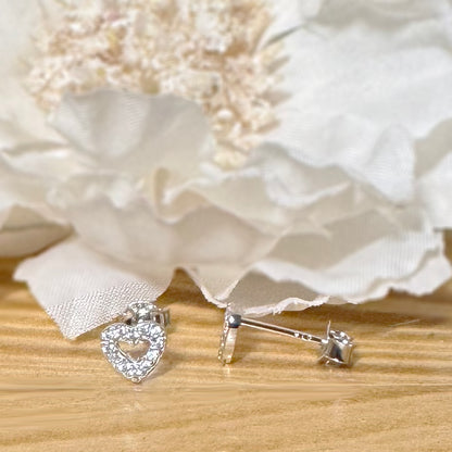 ✨ 925 Silver CZ Heart Stud Earrings