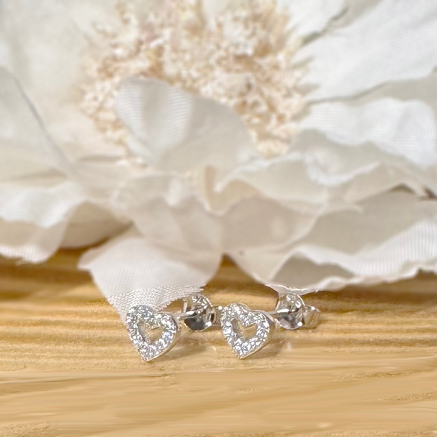 ✨ 925 Silver CZ Heart Stud Earrings