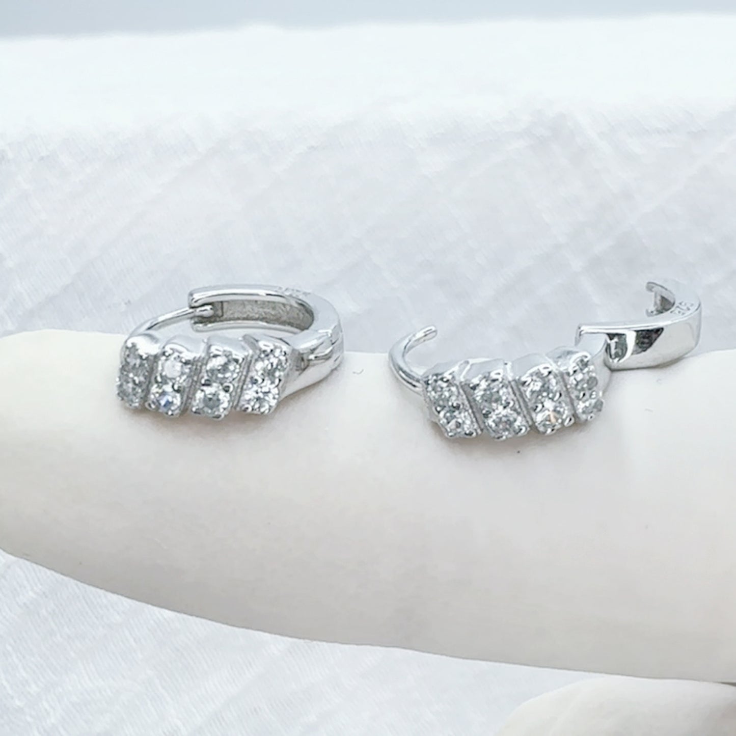 ✨ 925 Silver CZ Huggie Hoop Earrings