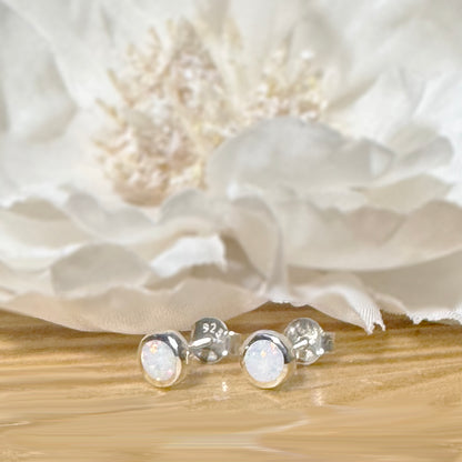 ✨ 925 Silver Opal Stud Earrings