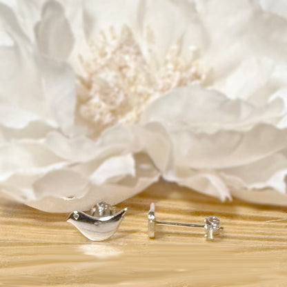 ✨ 925 Silver Small Bird Stud Earrings