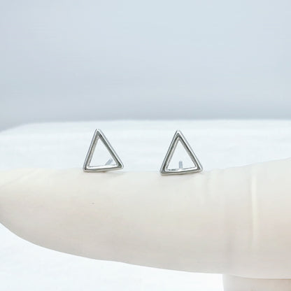 ✨ 925 Silver Triangle Stud Earrings