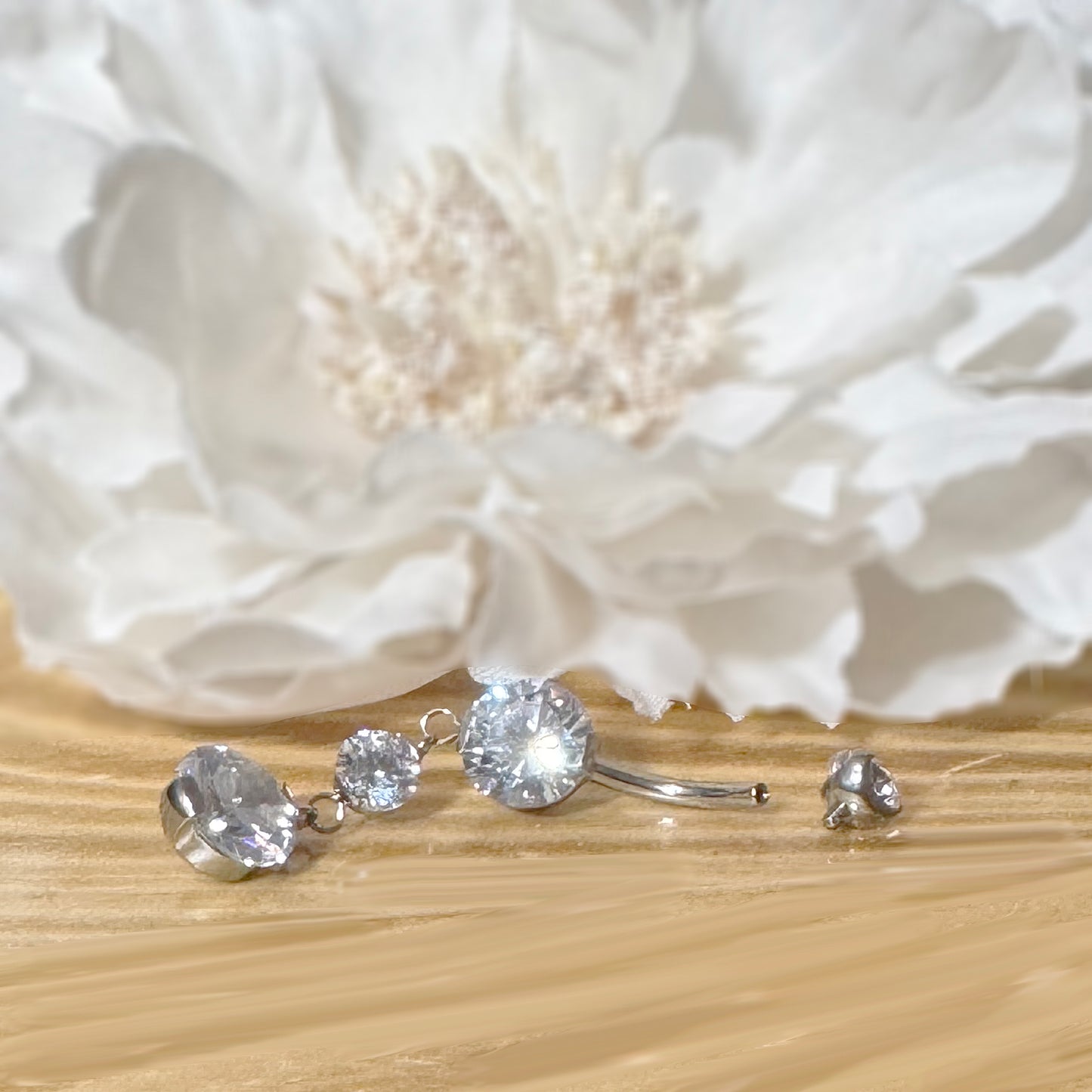 ✨ 14G Implant Grade Titanium Internally Threaded CZ Dangle Belly Button Ring