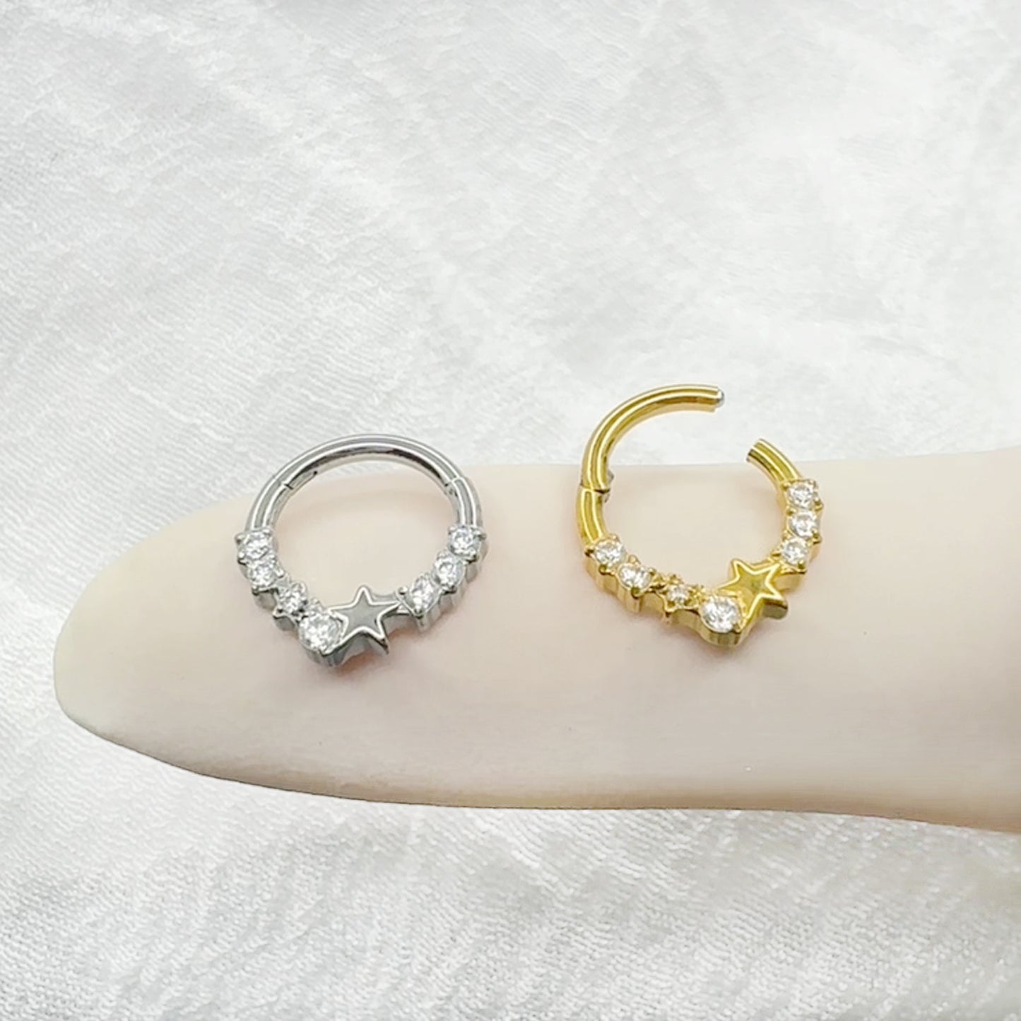 ✨ 16G 316L Surgical Steel Star and CZ Center Hinged Segment Hoop with Front CZ