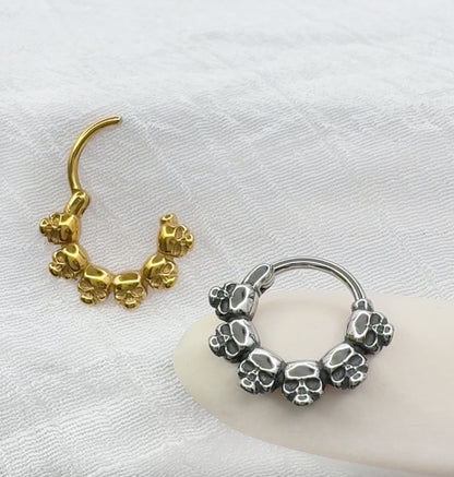 ✨ 316L Surgical Steel Skull Hinged Segment Hoop Clicker Ring 16G