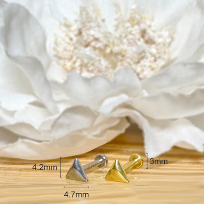 ✨ 16G Implant Grade Titanium Internally Threaded Triangle Top Labret Bar