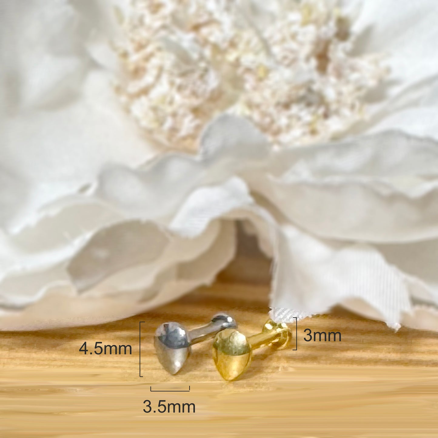 ✨ 16G Implant Grade Titanium Internally Threaded Teardrop Top Labret Bar