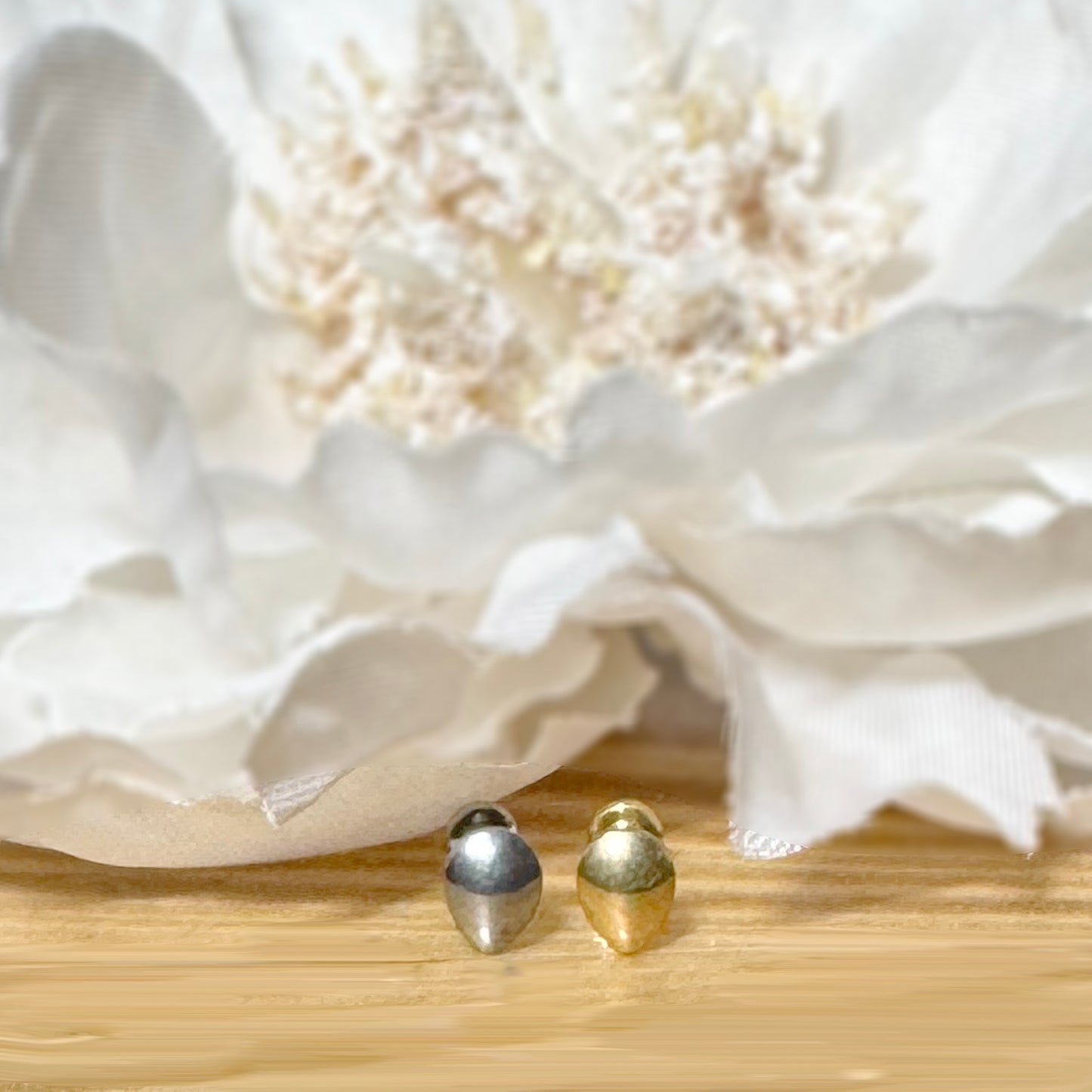 ✨ 16G Implant Grade Titanium Internally Threaded Teardrop Top Labret Bar