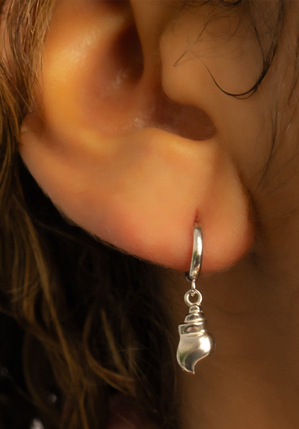 ✨ Shell Dangle Small Huggie Hoop Earrings