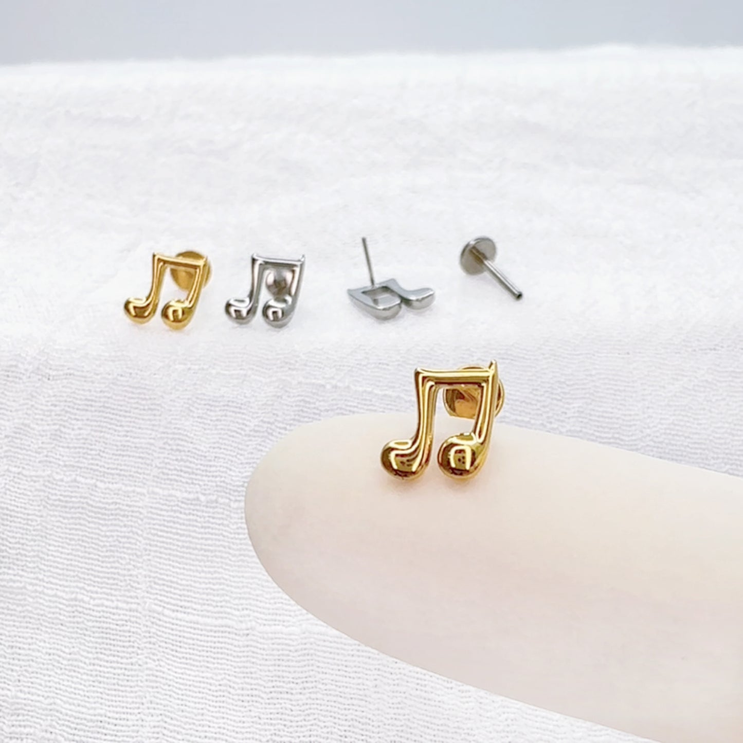 Titanium Threadless Music Note Top Stud