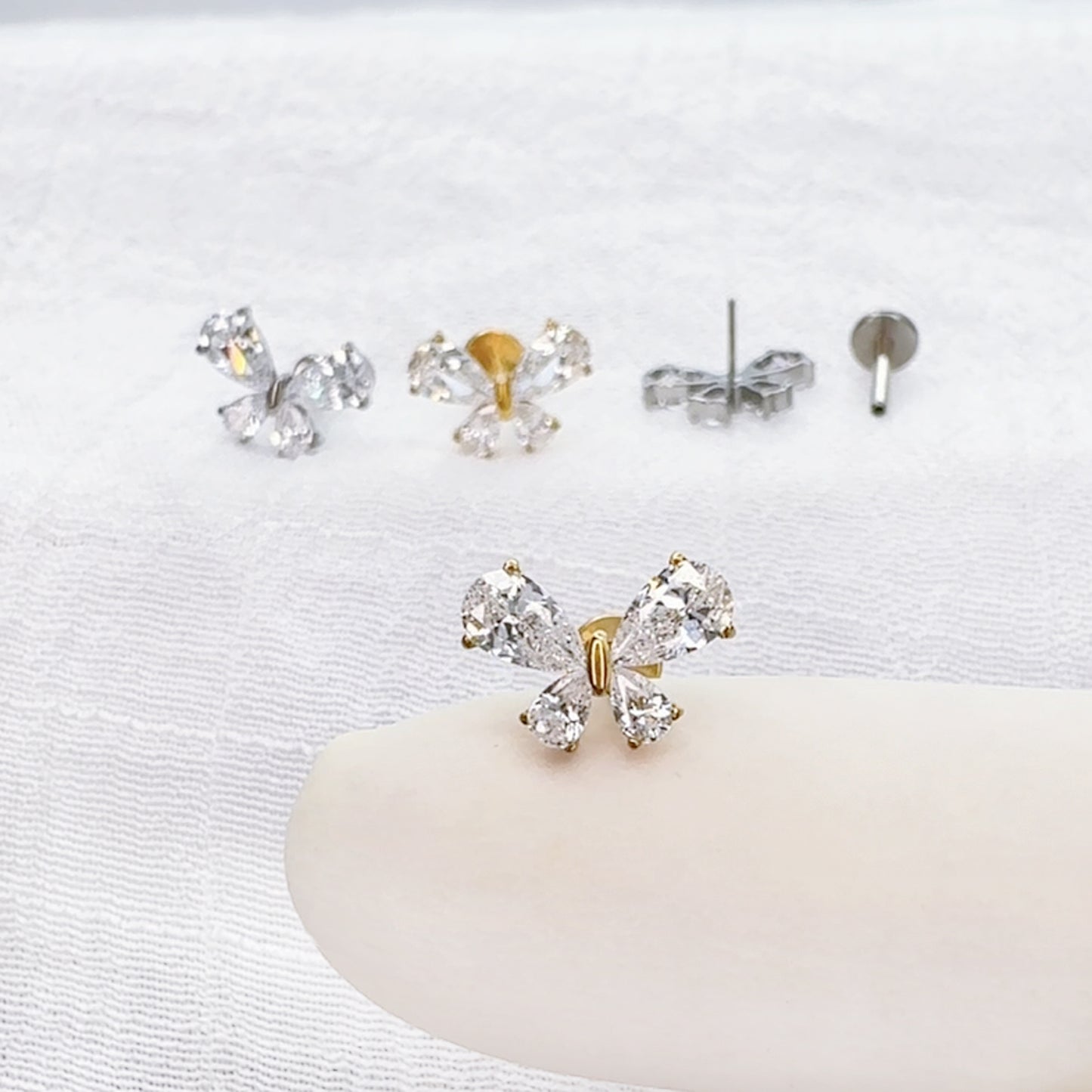 ✨ Titanium Threadless Push In CZ Butterfly Top Labret Bar Stud