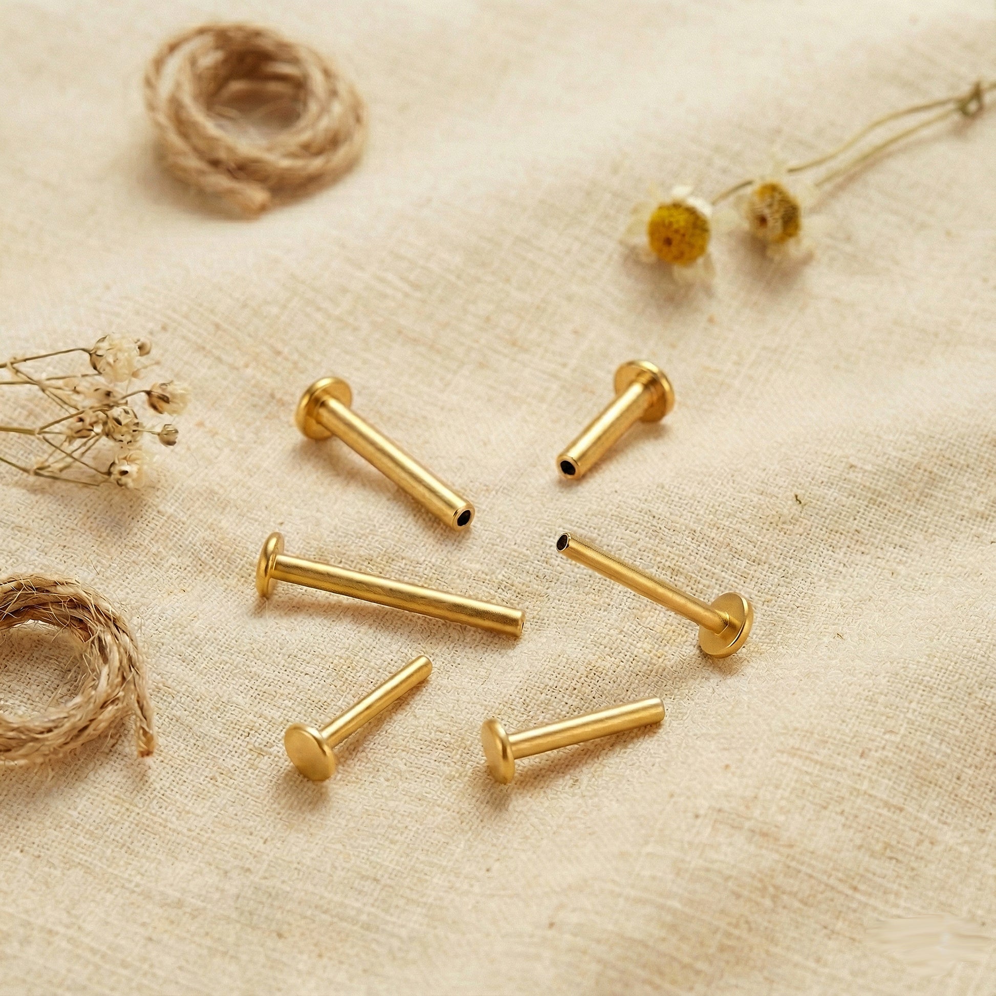 24K gold titanium threadless push-in labret bar with flat back
