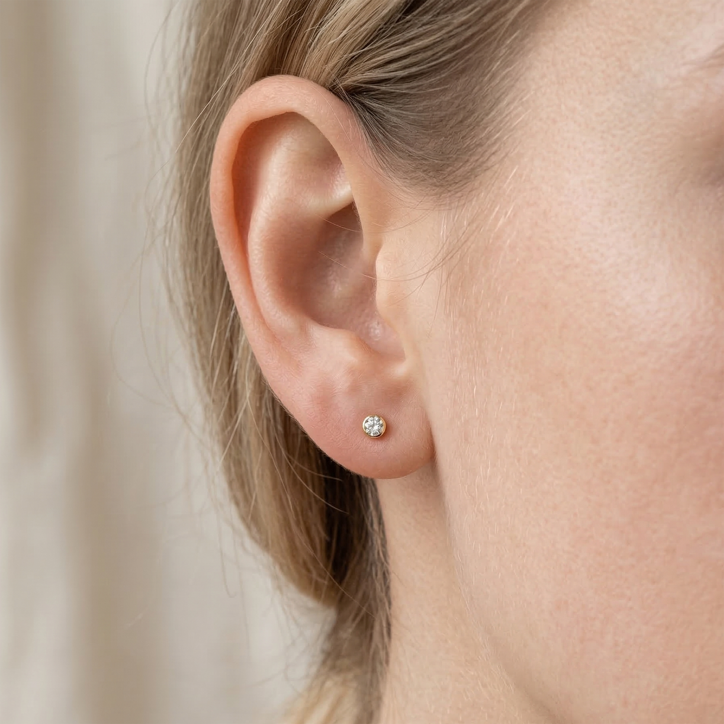 Titanium Bezel Set CZ Threaded Flat Back Stud 20G