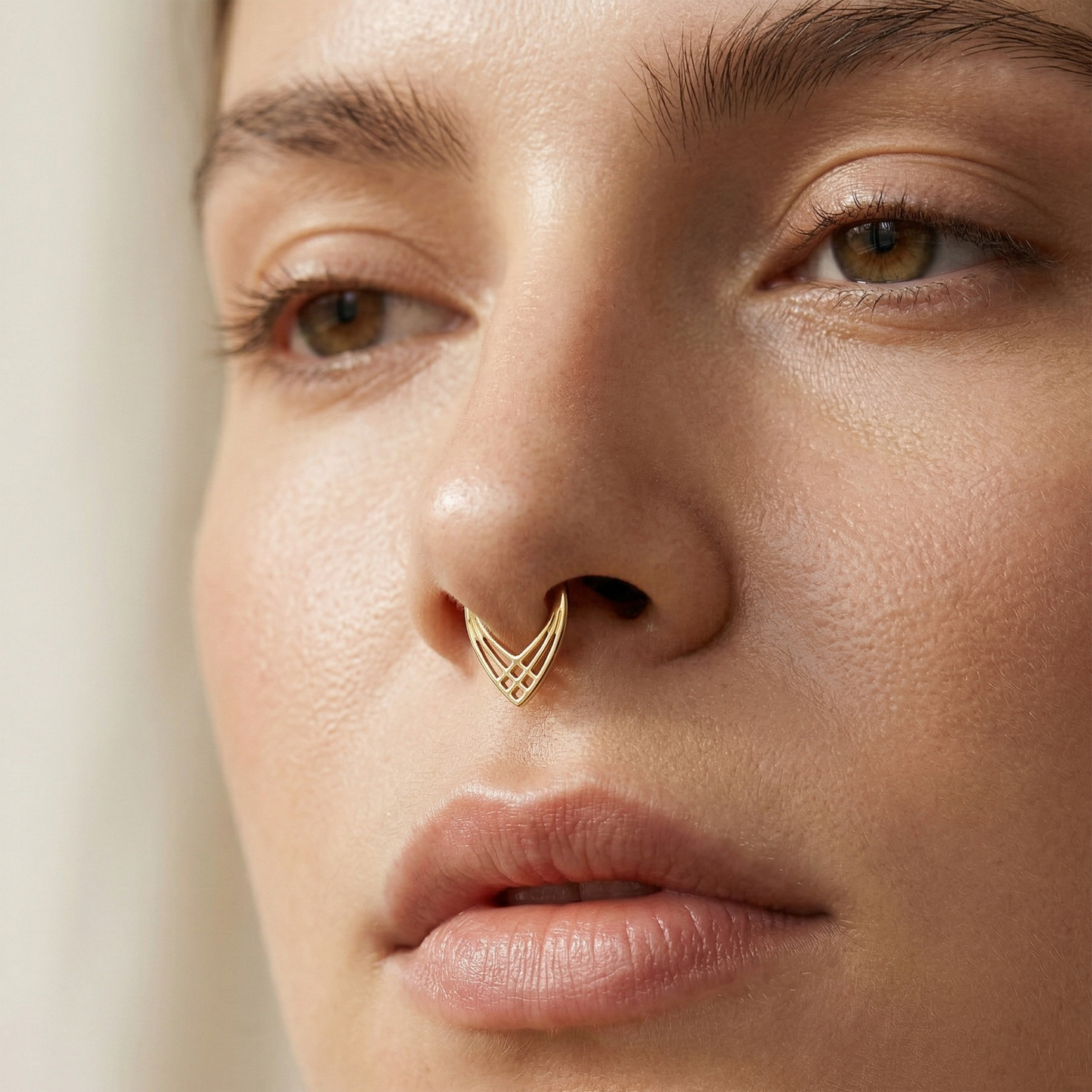 Titanium Chevron Hinged Hoop 16G
