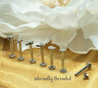 ✨ Titanium Crescent Moon Internally Threaded Flat Back Labret 16G