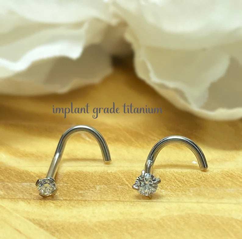 ✨ Titanium White CZ Prong-Set Nose Corkscrew Stud Ring