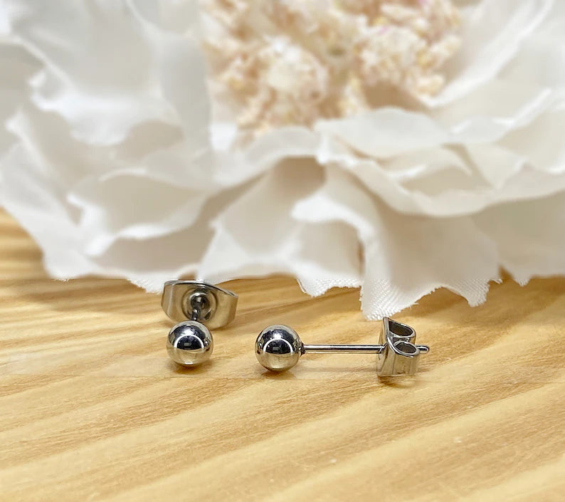 ✨ Titanium Round Ball Stud Earrings