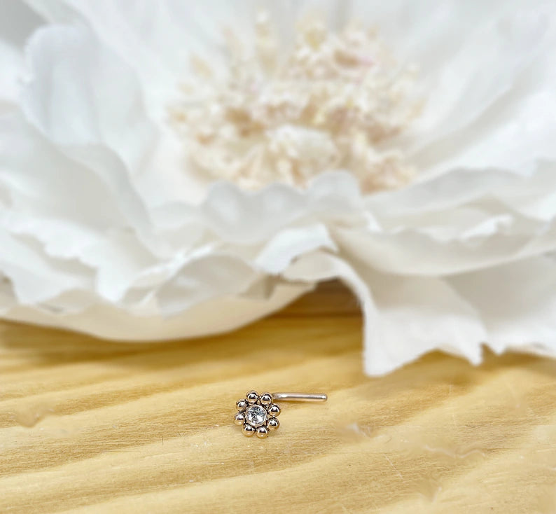 ✨ Round Flower CZ Nose Stud Ring