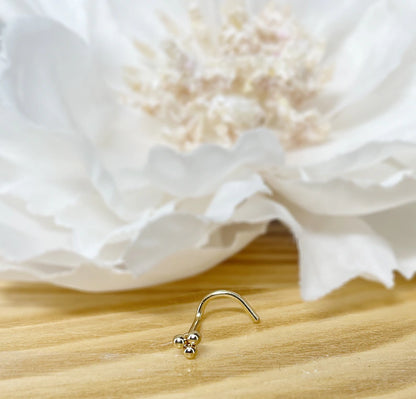 ✨ 3-Ball Triangle Top Screw Nose Ring 20G