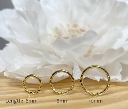 ✨ Chevron Cut Hinged Clicker Hoop 16G